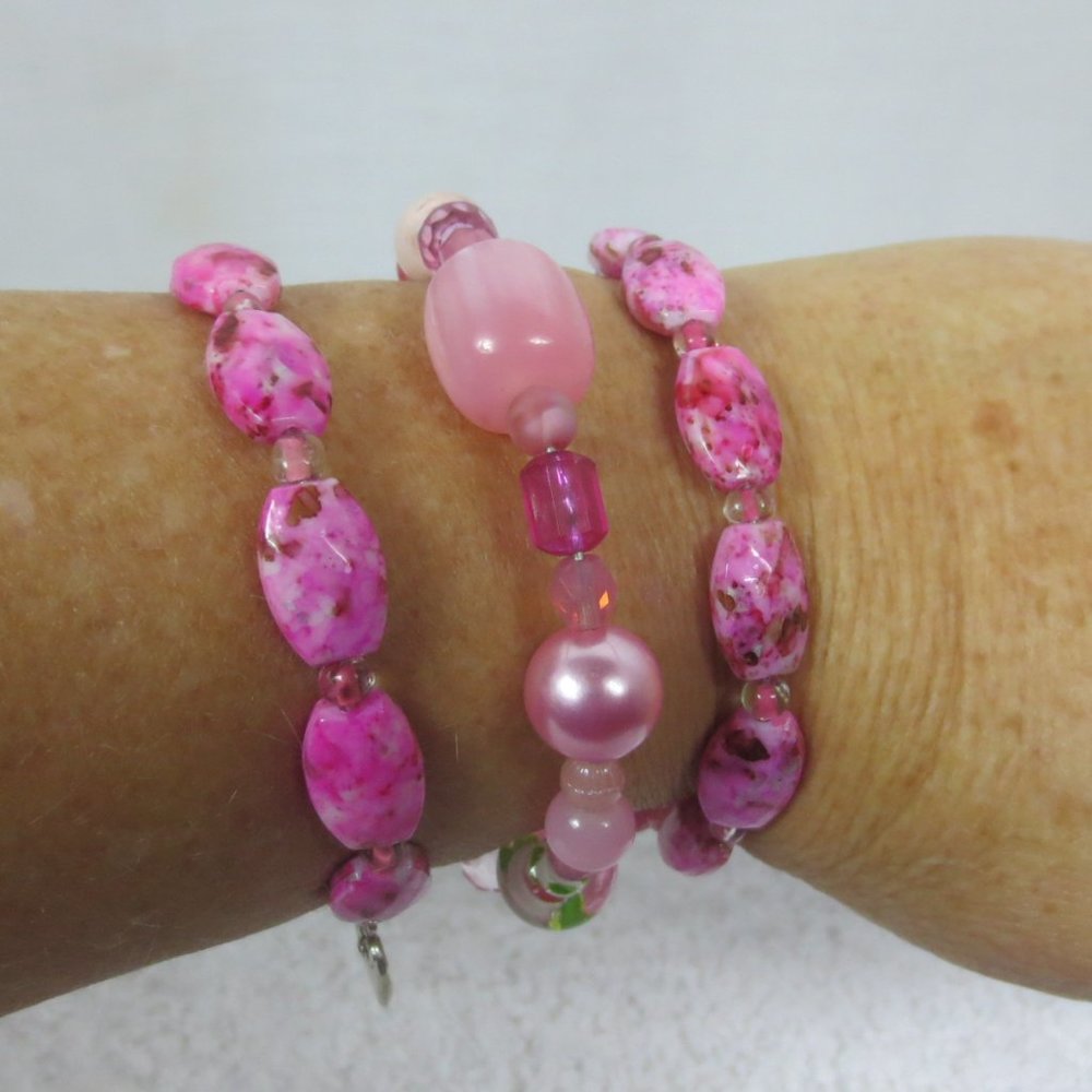 Handcrafted Bracelet Memory Wire Pink Beaded Silver Heart Charms Adjustable OS